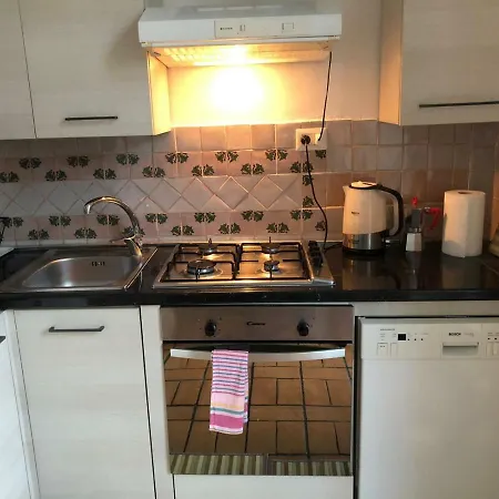 Beautiful Flat In Trastevere Apartment